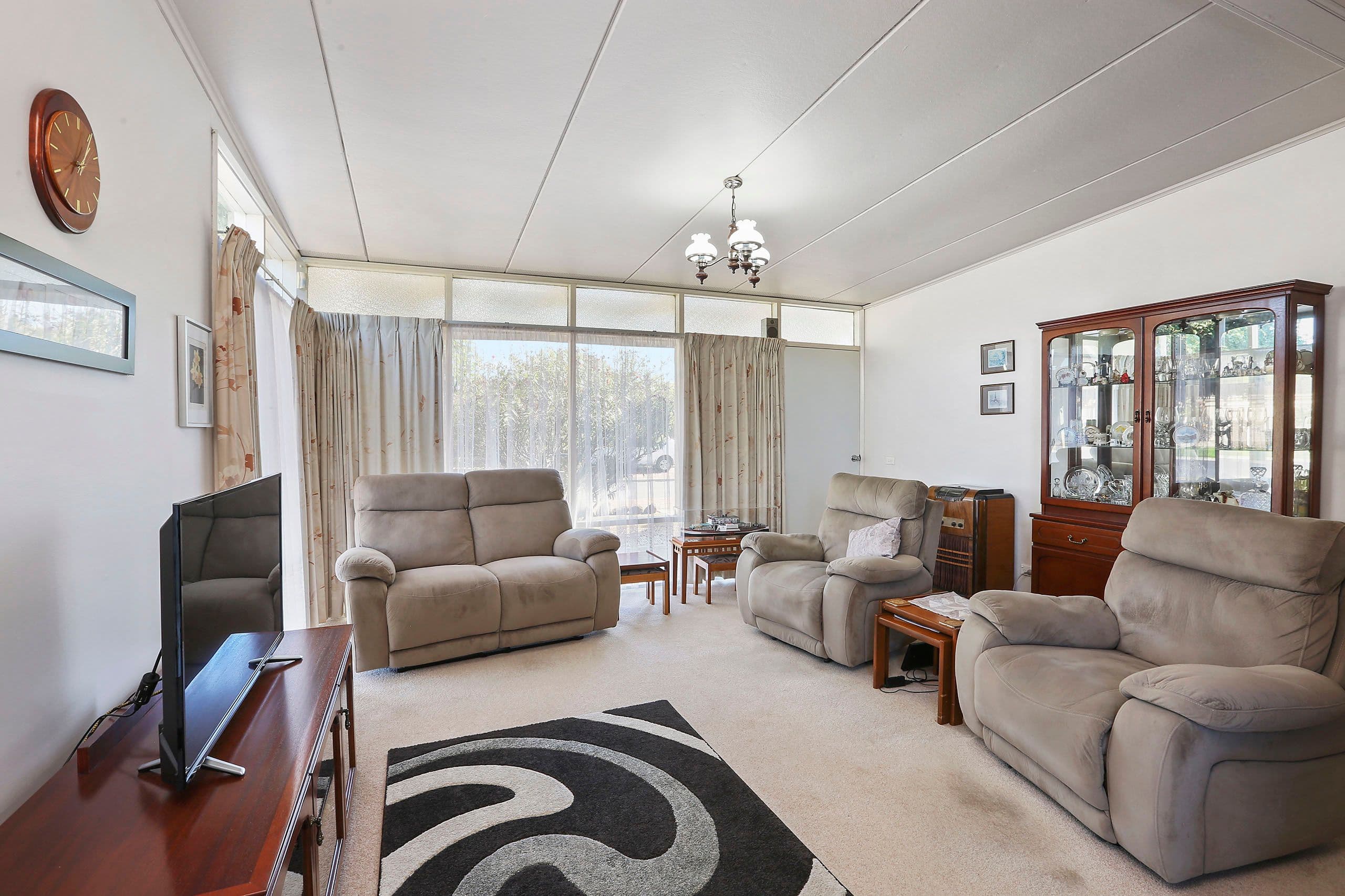 15 Canterbury Road East, Lara VIC 3212, Lara - Thumbnail 3