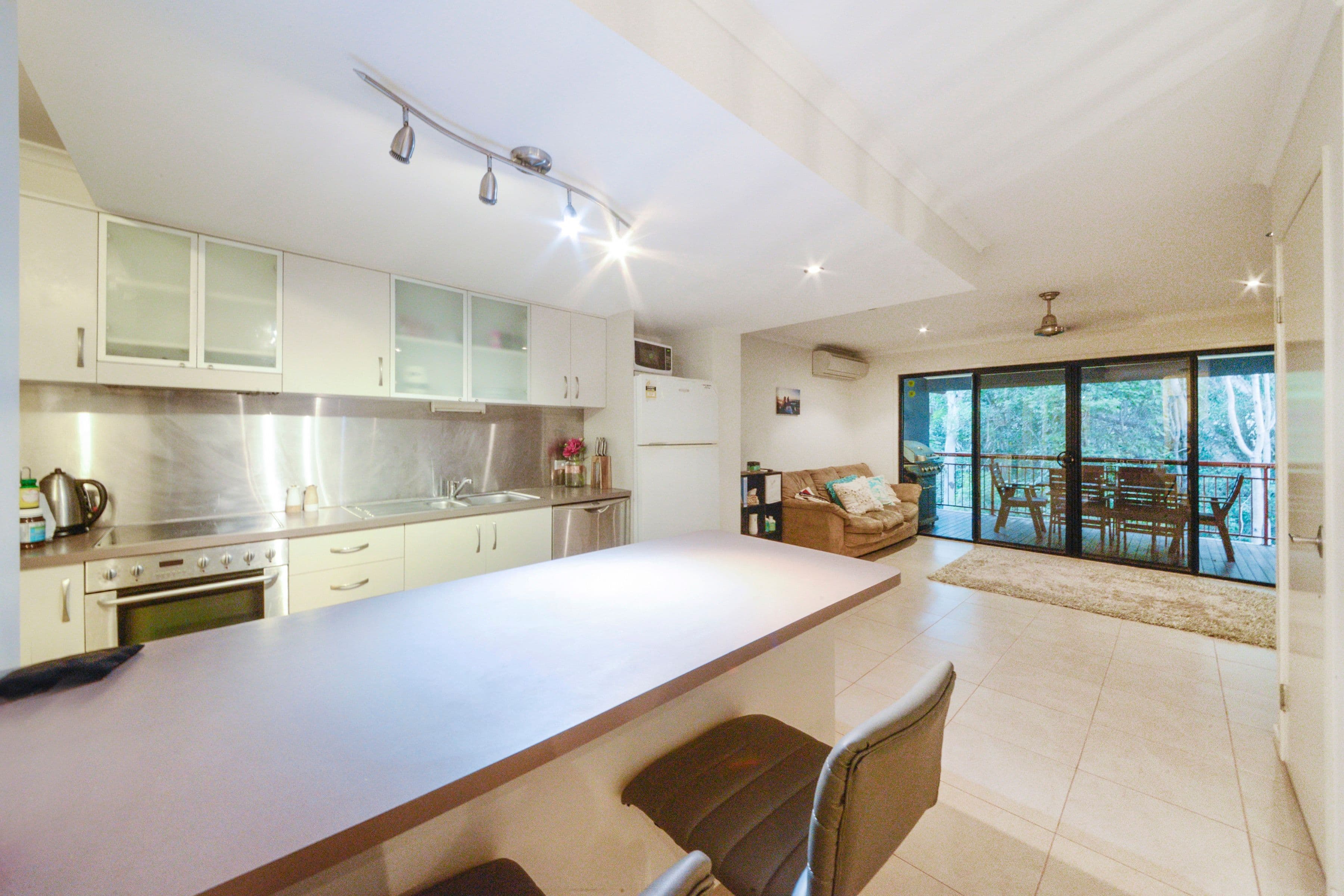 3-5 Seaview Drive, Airlie Beach QLD 4802, Airlie Beach - Thumbnail 2