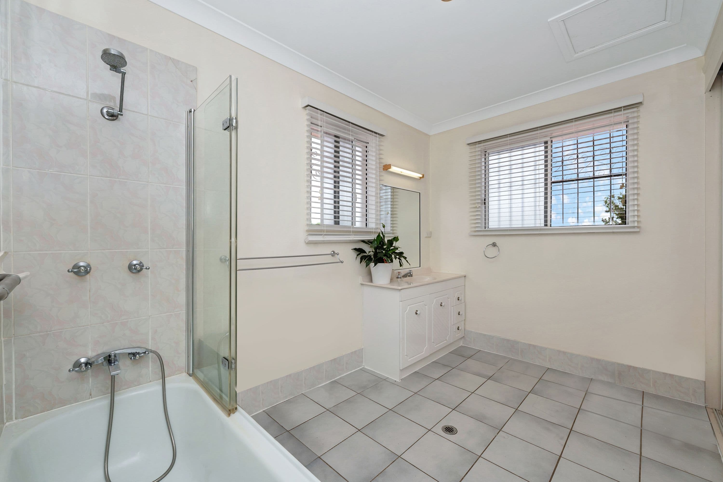 286 Charles Street, Cranbrook QLD 4814, Cranbrook - Thumbnail 5