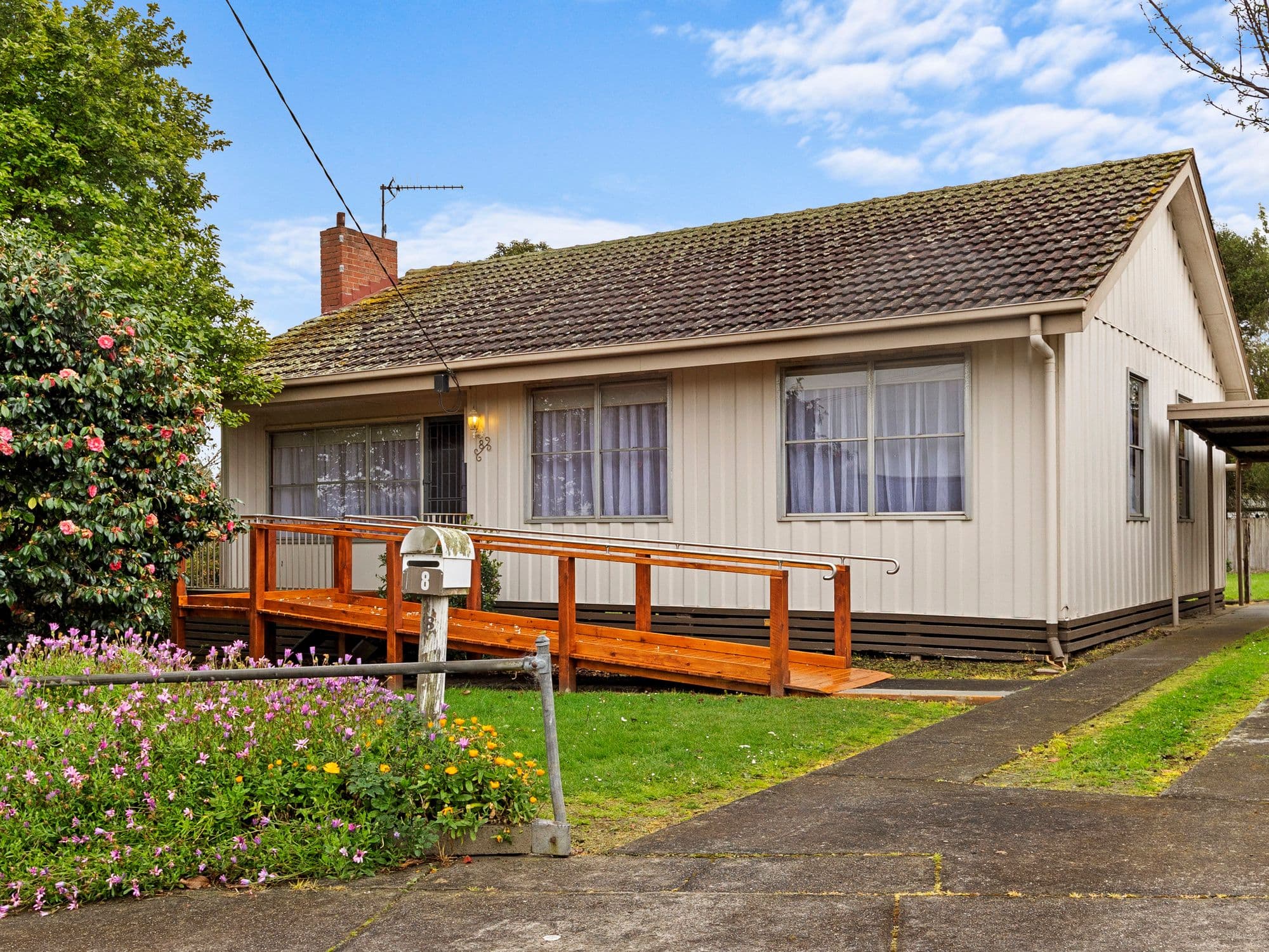 8 Dannock Street, Leongatha VIC 3953, Leongatha - Thumbnail 2
