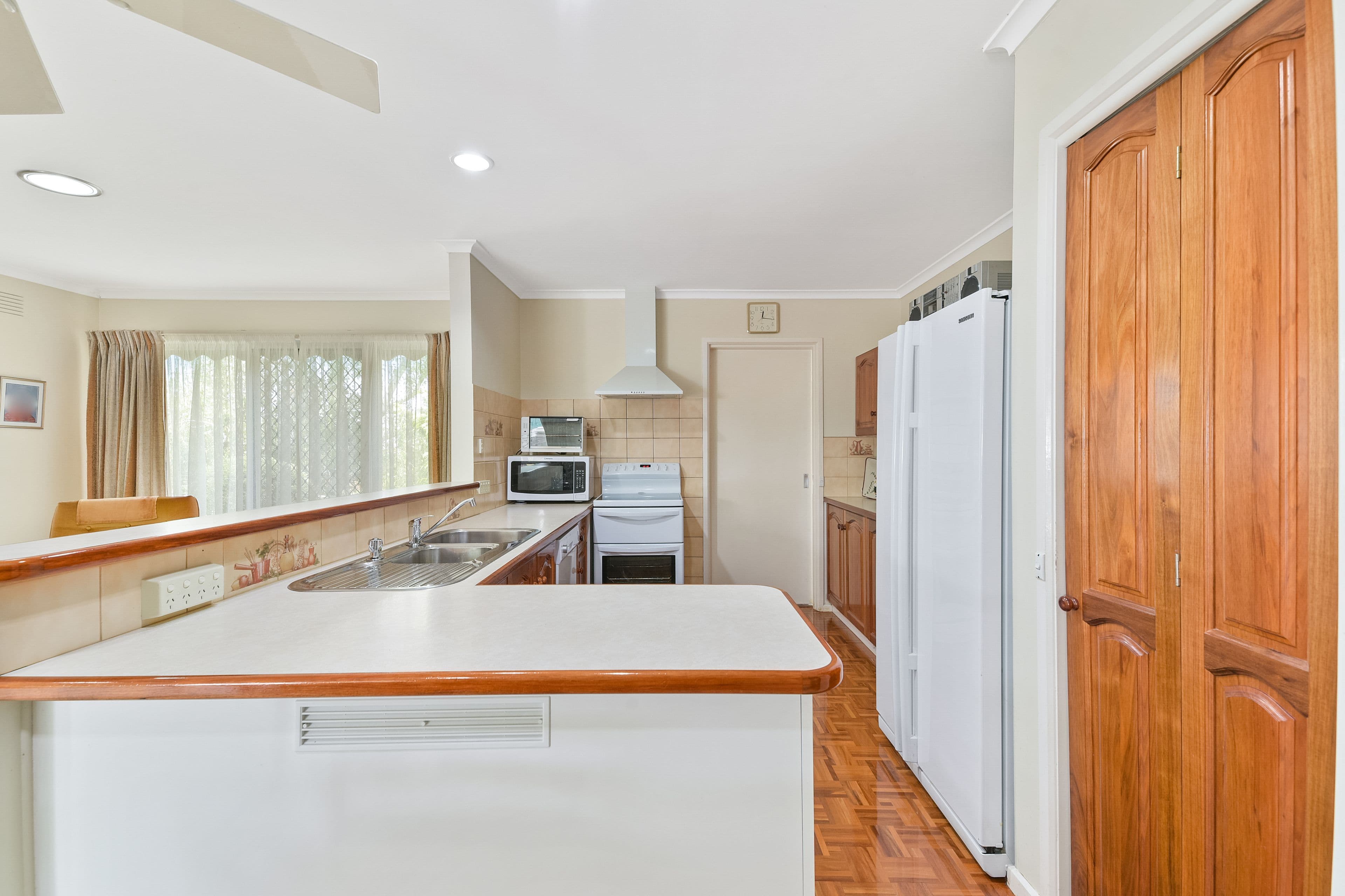 1 Dirigo Drive, Wheelers Hill VIC 3150, Wheelers Hill - Thumbnail 2