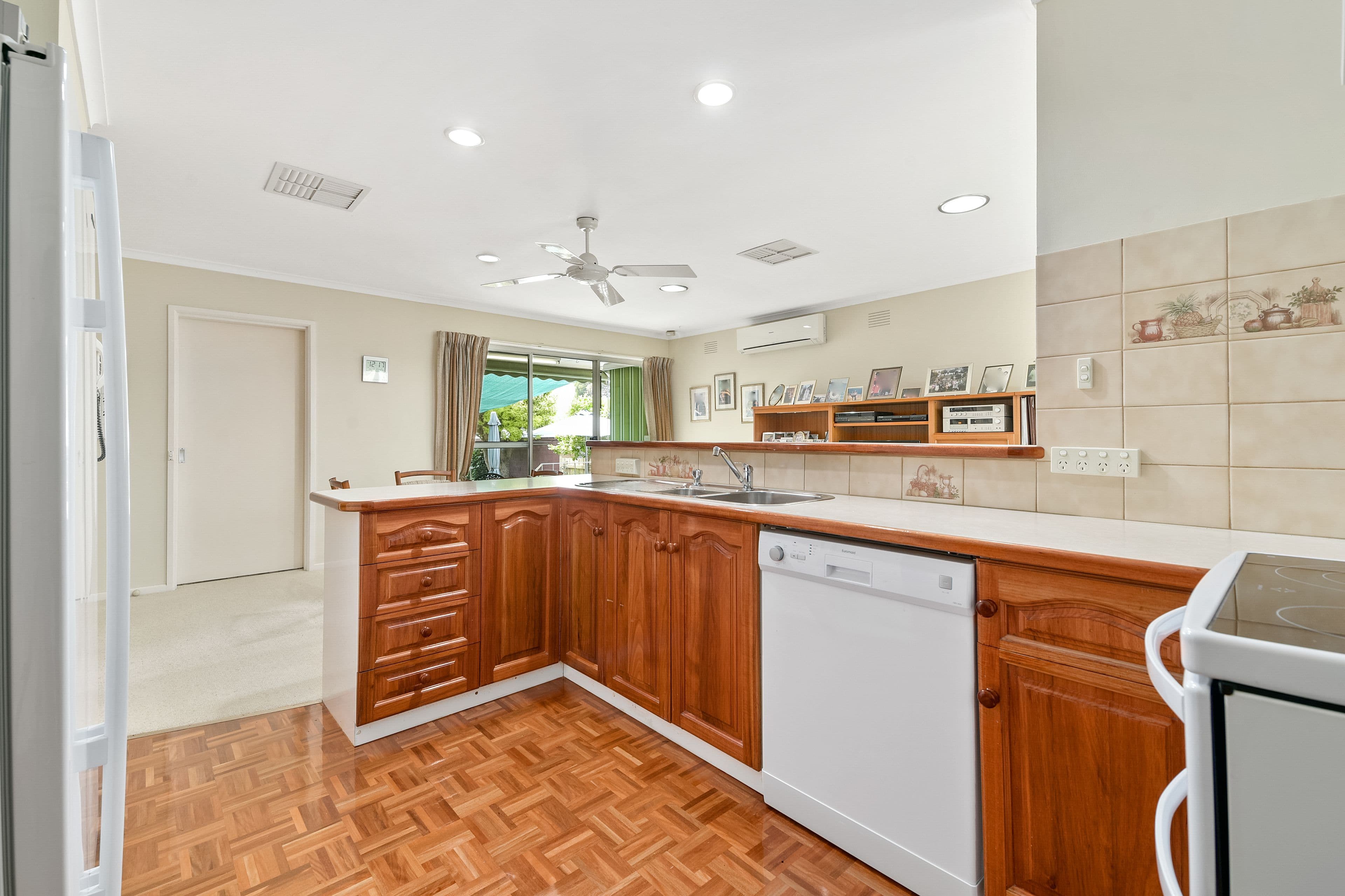 1 Dirigo Drive, Wheelers Hill VIC 3150, Wheelers Hill - Thumbnail 3