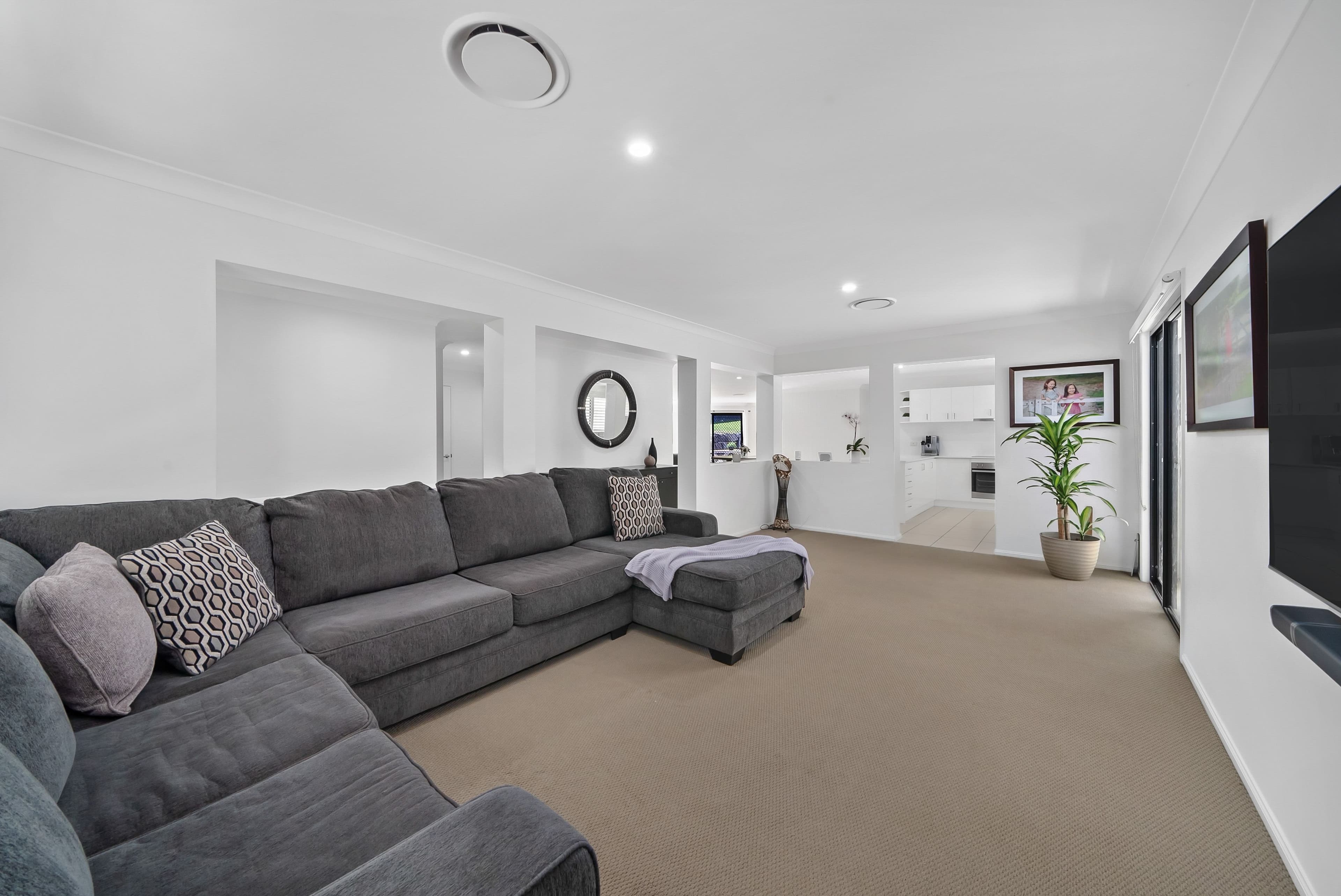 8 Gannon Way, Upper Coomera QLD 4209, Upper Coomera - Thumbnail 6