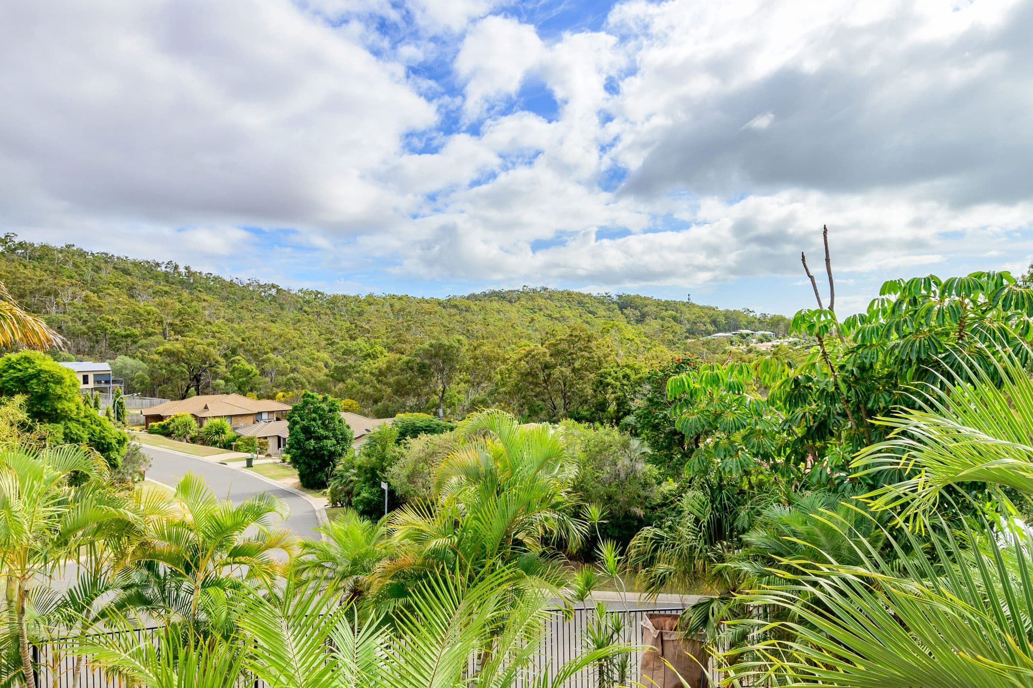 28 Sayre Cresent, Boyne Island QLD 4680, Boyne Island - Thumbnail 2