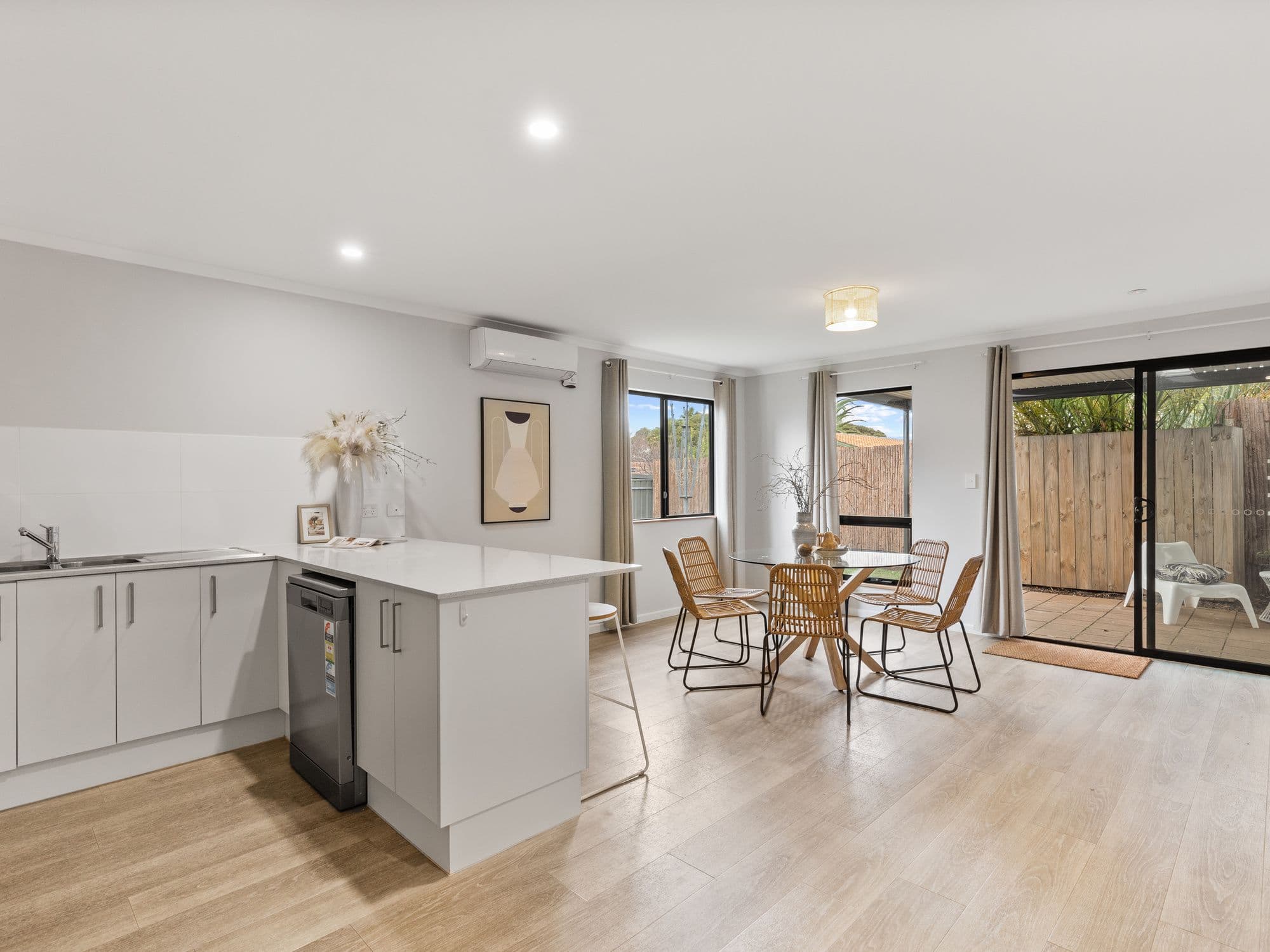 160 Elizabeth Road, Morphett Vale SA 5162, Morphett Vale - Thumbnail 7