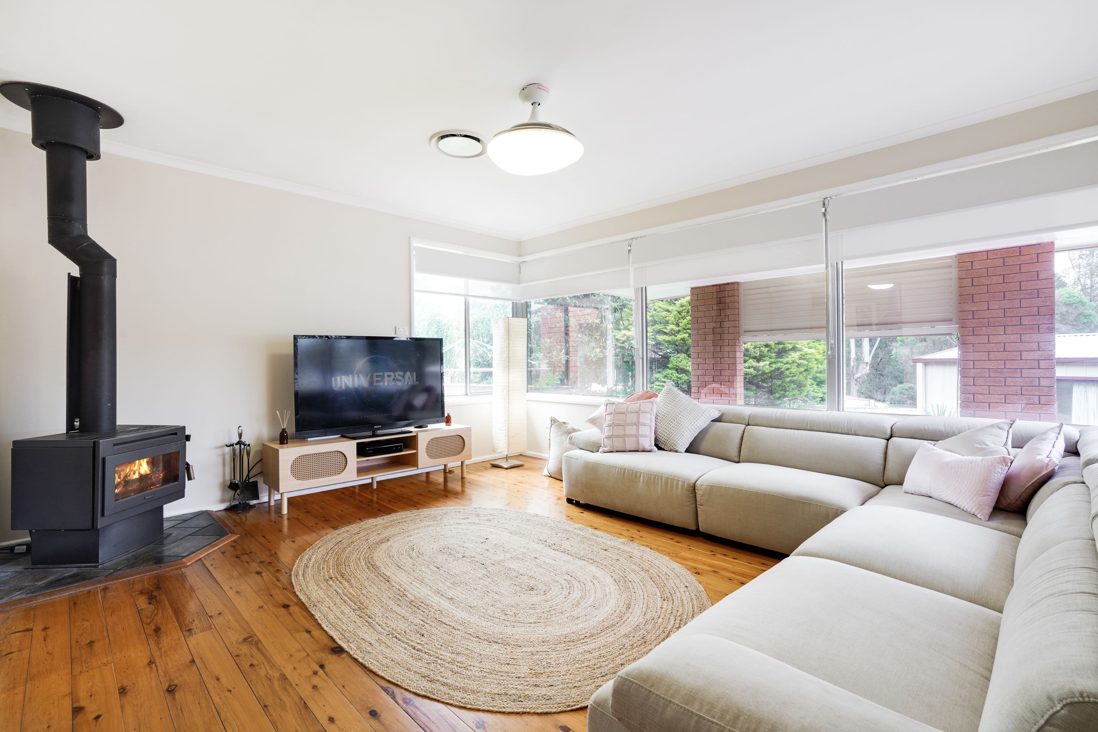 25 Conjola Crescent, Leumeah NSW 2560, Leumeah - Thumbnail 2