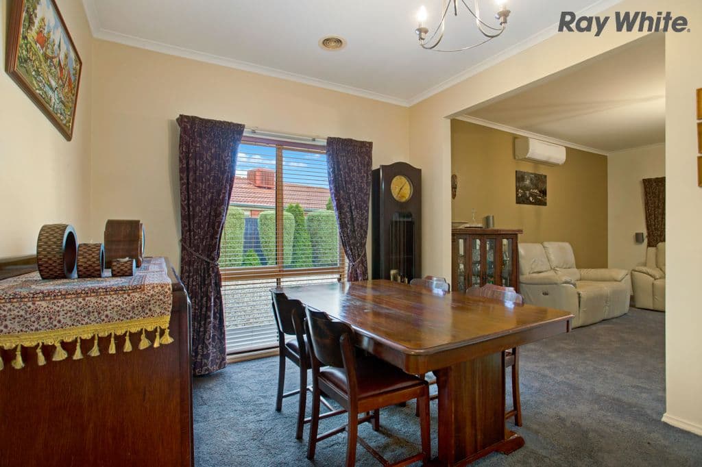 37 Perceval Crescent, Taylors Lakes VIC 3038, Taylors Lakes - Thumbnail 3