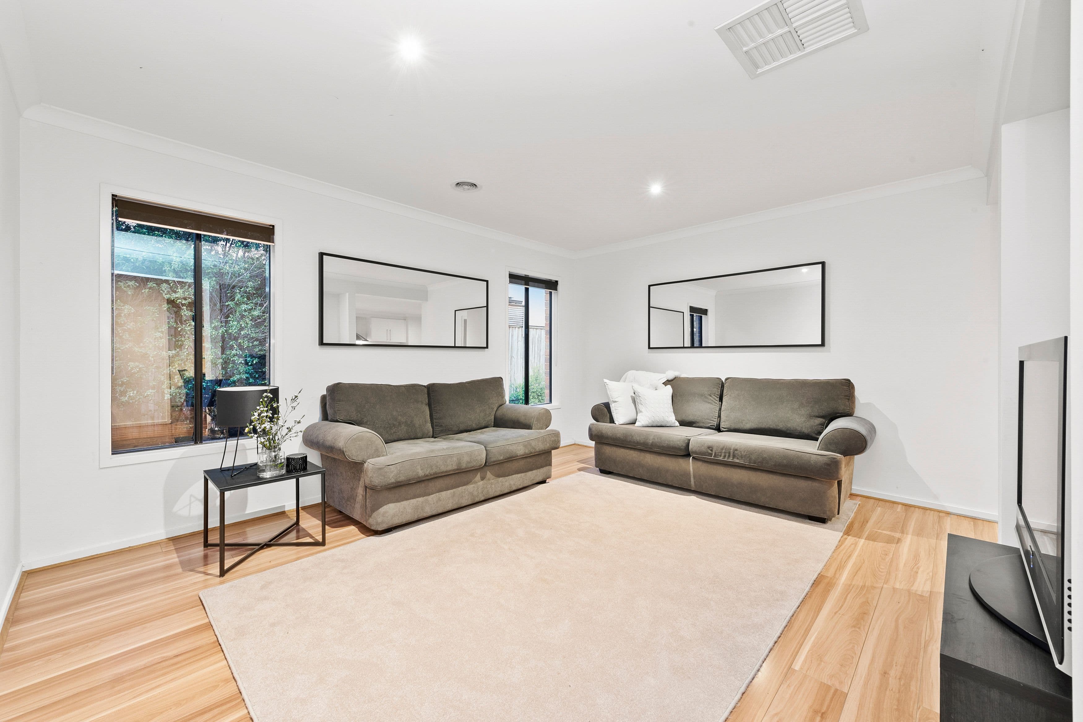5 Bronte Way, Taylors Hill VIC 3037, Taylors Hill - Thumbnail 2