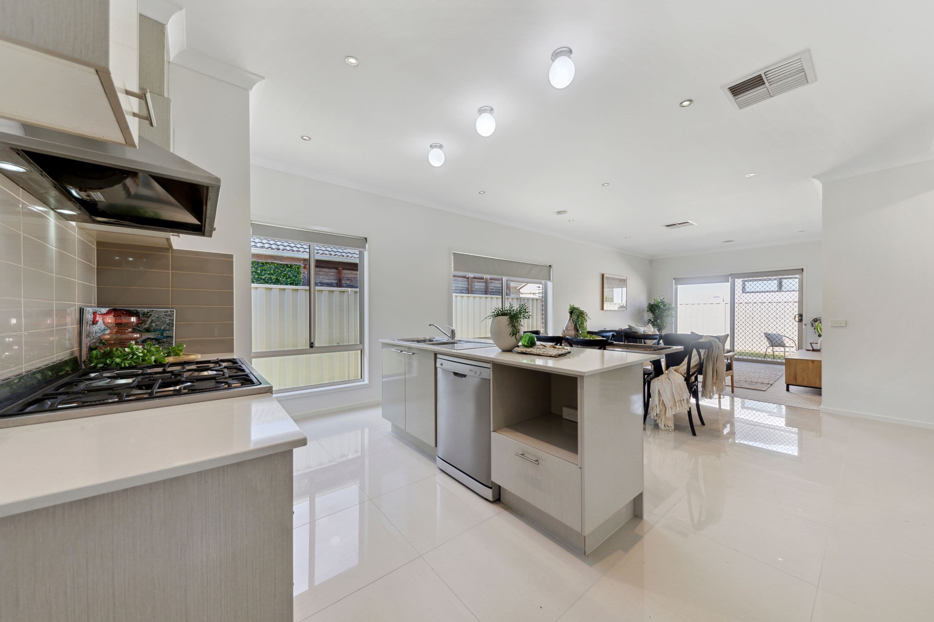 2 Pashanger Court, Pakenham VIC 3810, Pakenham - Thumbnail 4