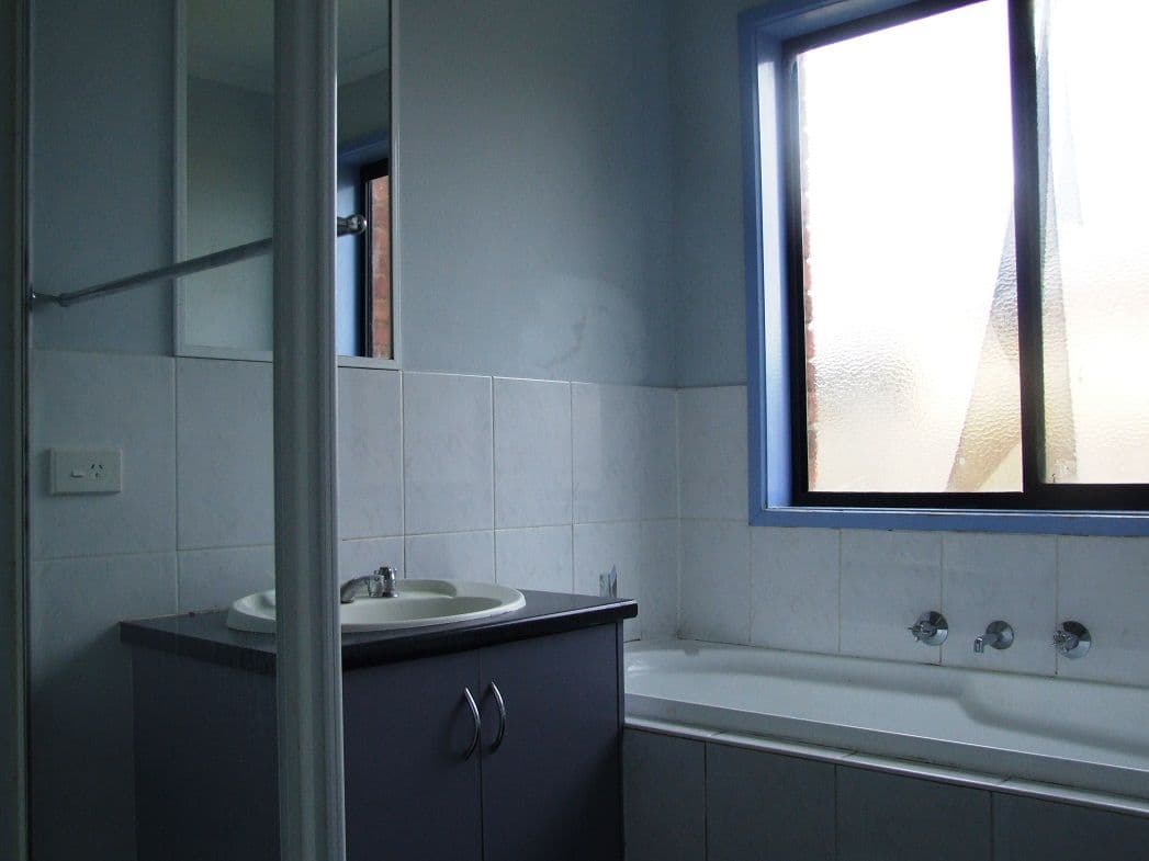 30 Strawberry Road, KURUNJANG VIC 3337, Kurunjang - Thumbnail 3