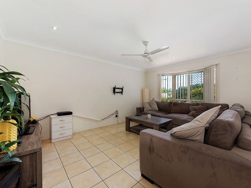10 Pinebark Avenue, Oxenford QLD 4210, Oxenford - Thumbnail 5
