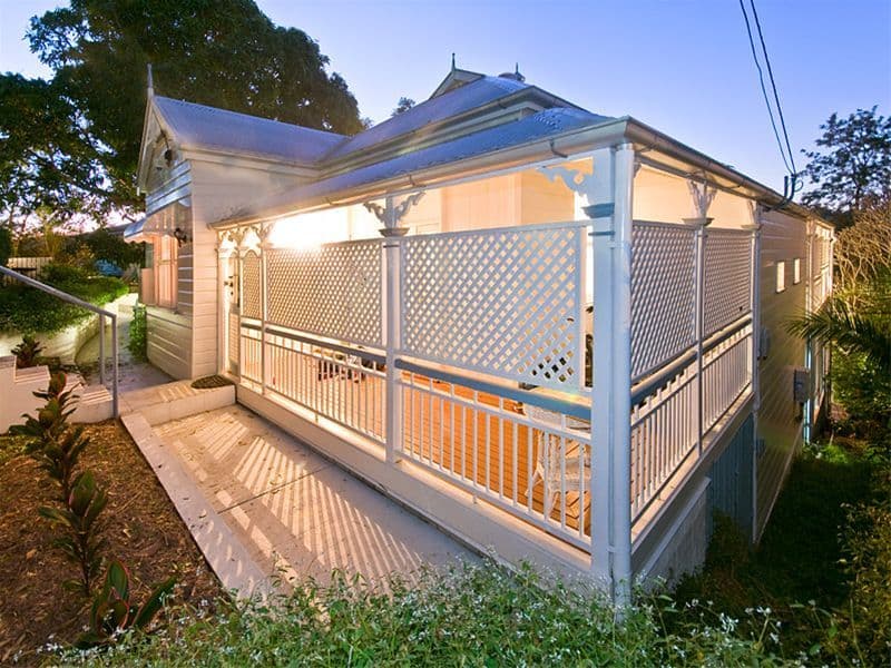 36 Dudley Street, BARDON QLD 4065, Bardon - Thumbnail 3