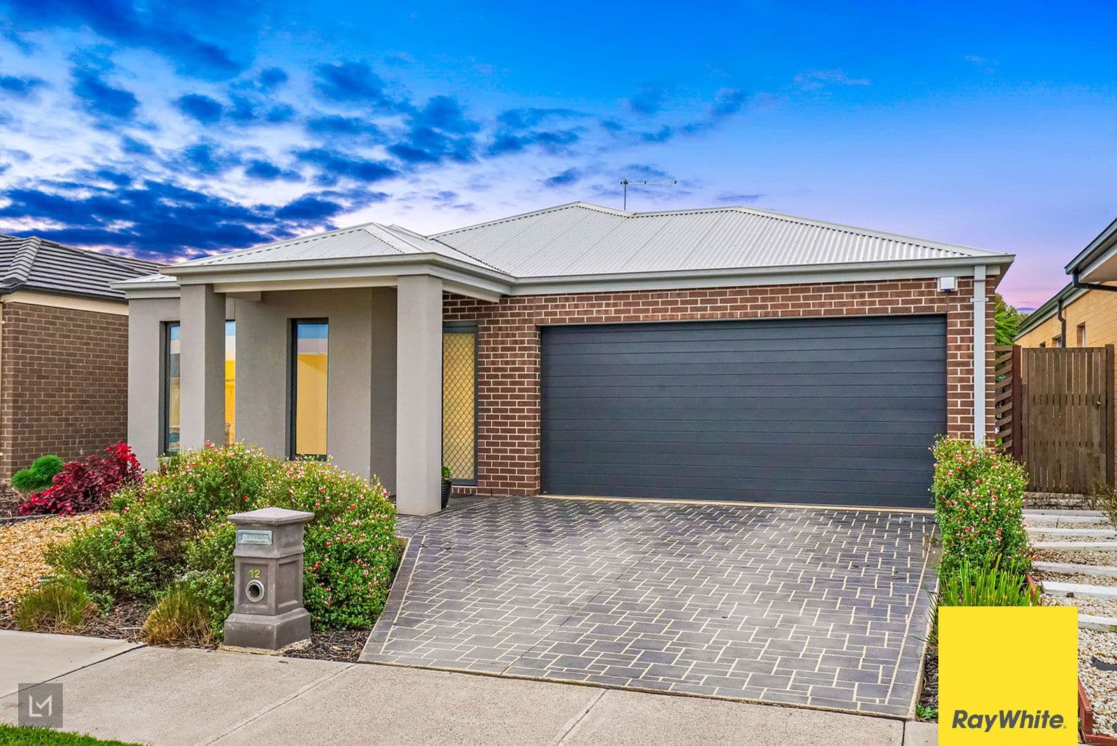 12 Caraleena Drive, Tarneit VIC 3029, Tarneit - Thumbnail 2