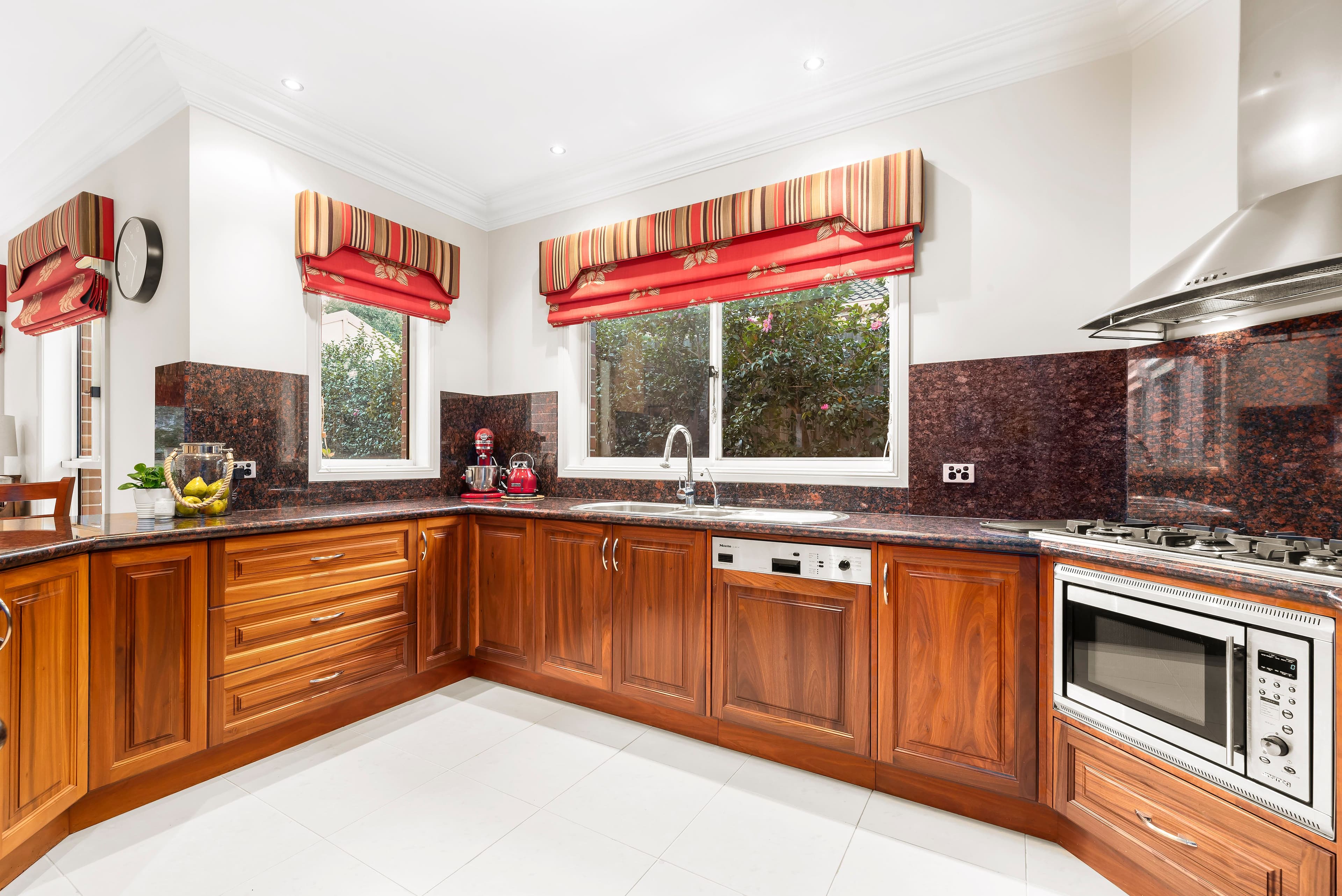 12 Lainie Court, Wantirna South VIC 3152, Wantirna South - Thumbnail 3