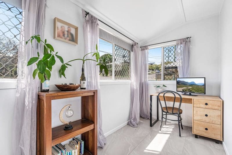 42 Roseneath Parade, Wynnum West - Thumbnail 5