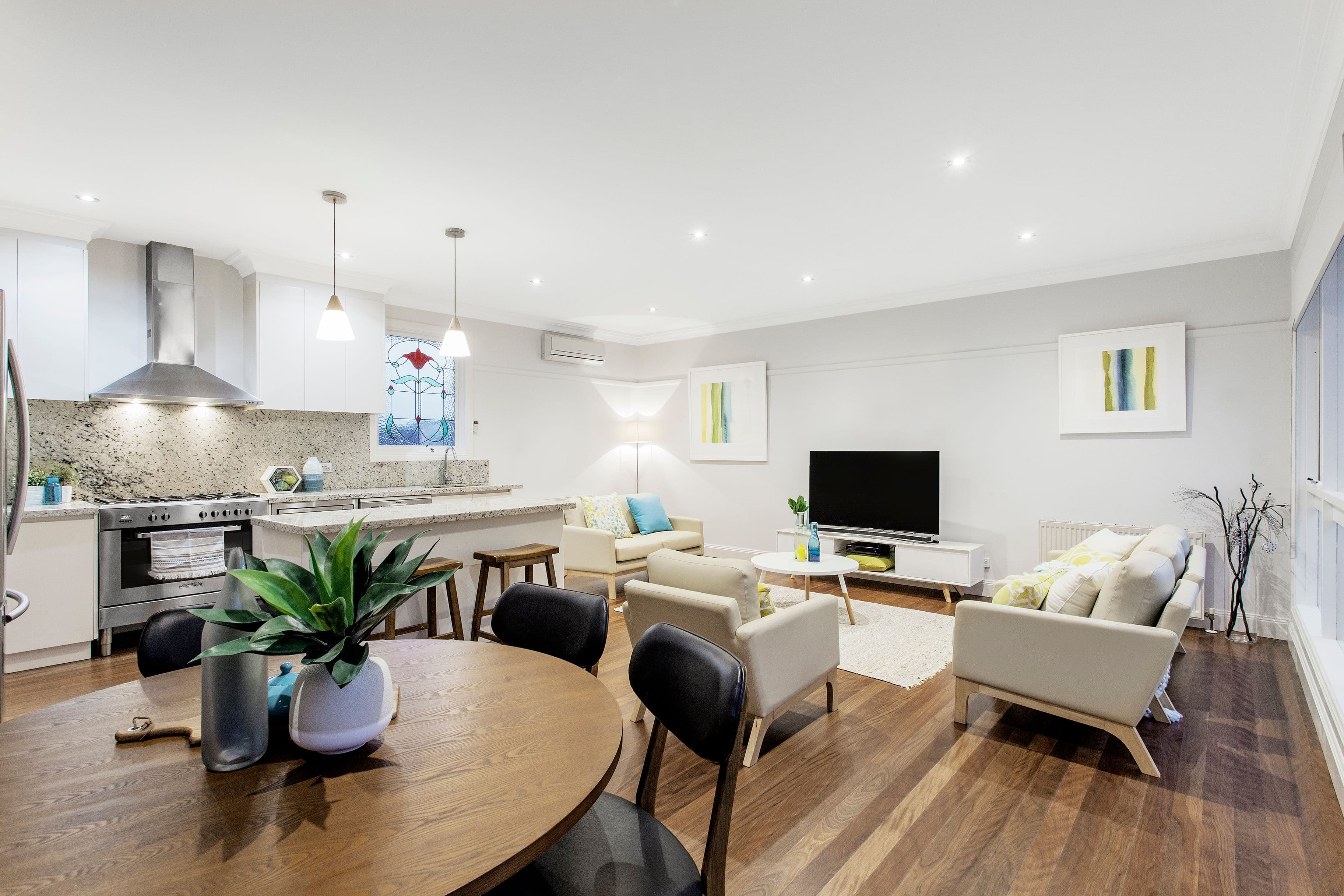 10 Argyle Close, Hughesdale VIC 3166, Hughesdale - Thumbnail 2