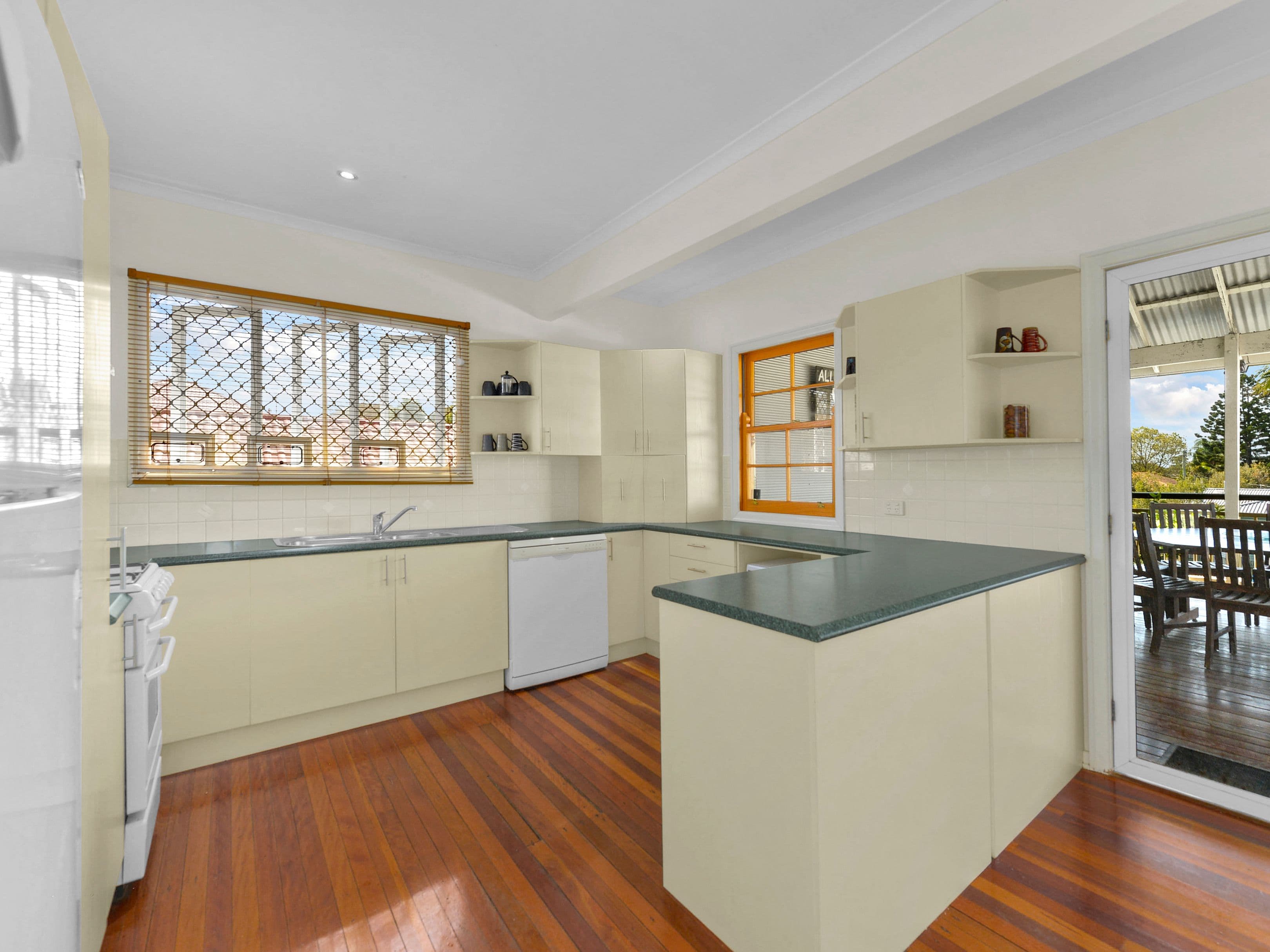 8 Norwich Street, Wavell Heights QLD 4012, Wavell Heights - Thumbnail 7