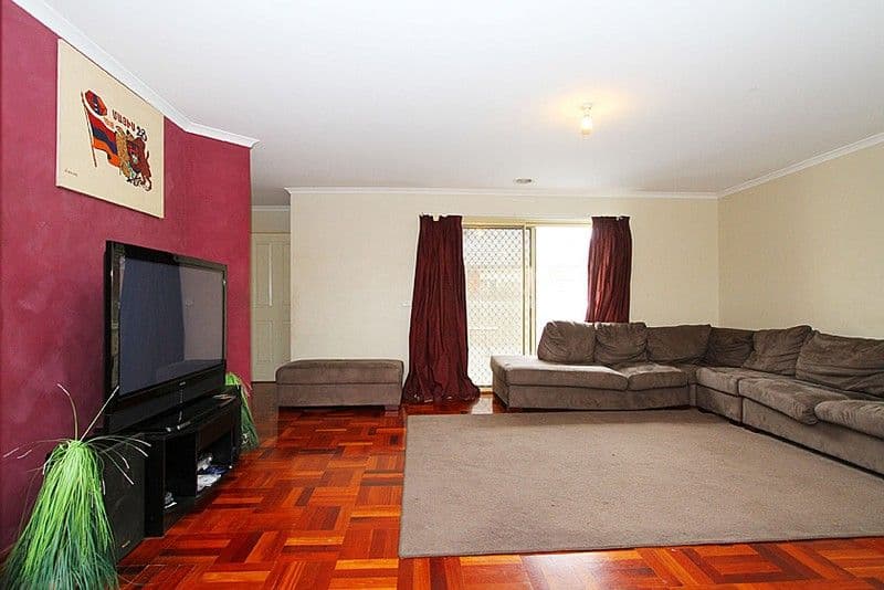 18 Raheen Place, CRAIGIEBURN VIC 3064, Craigieburn - Thumbnail 2