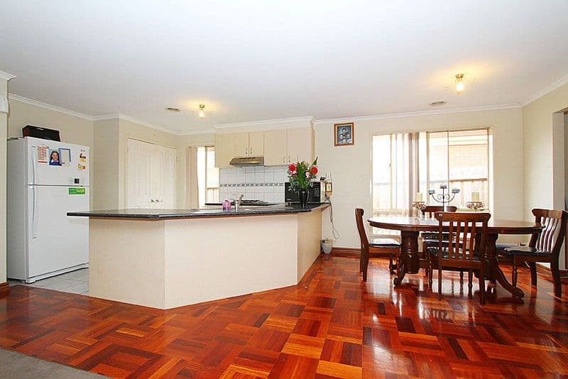 18 Raheen Place, CRAIGIEBURN VIC 3064, Craigieburn - Thumbnail 4