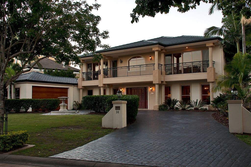 34 Istana View, Clear Island Waters QLD 4226, Clear Island Waters - Thumbnail 2
