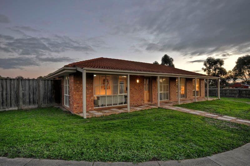 11 Alida Court, FERNTREE GULLY VIC 3156, Ferntree Gully - Thumbnail 2