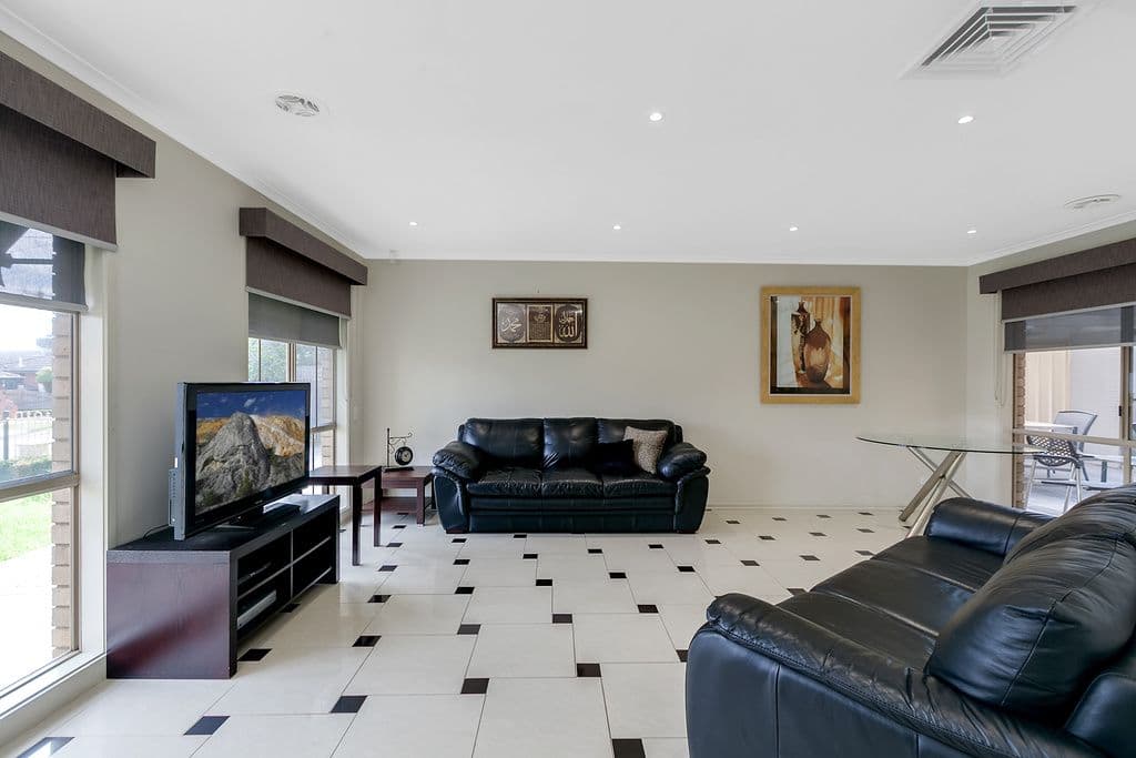 2 Callan Court, MILL PARK VIC 3082, Mill Park - Thumbnail 5