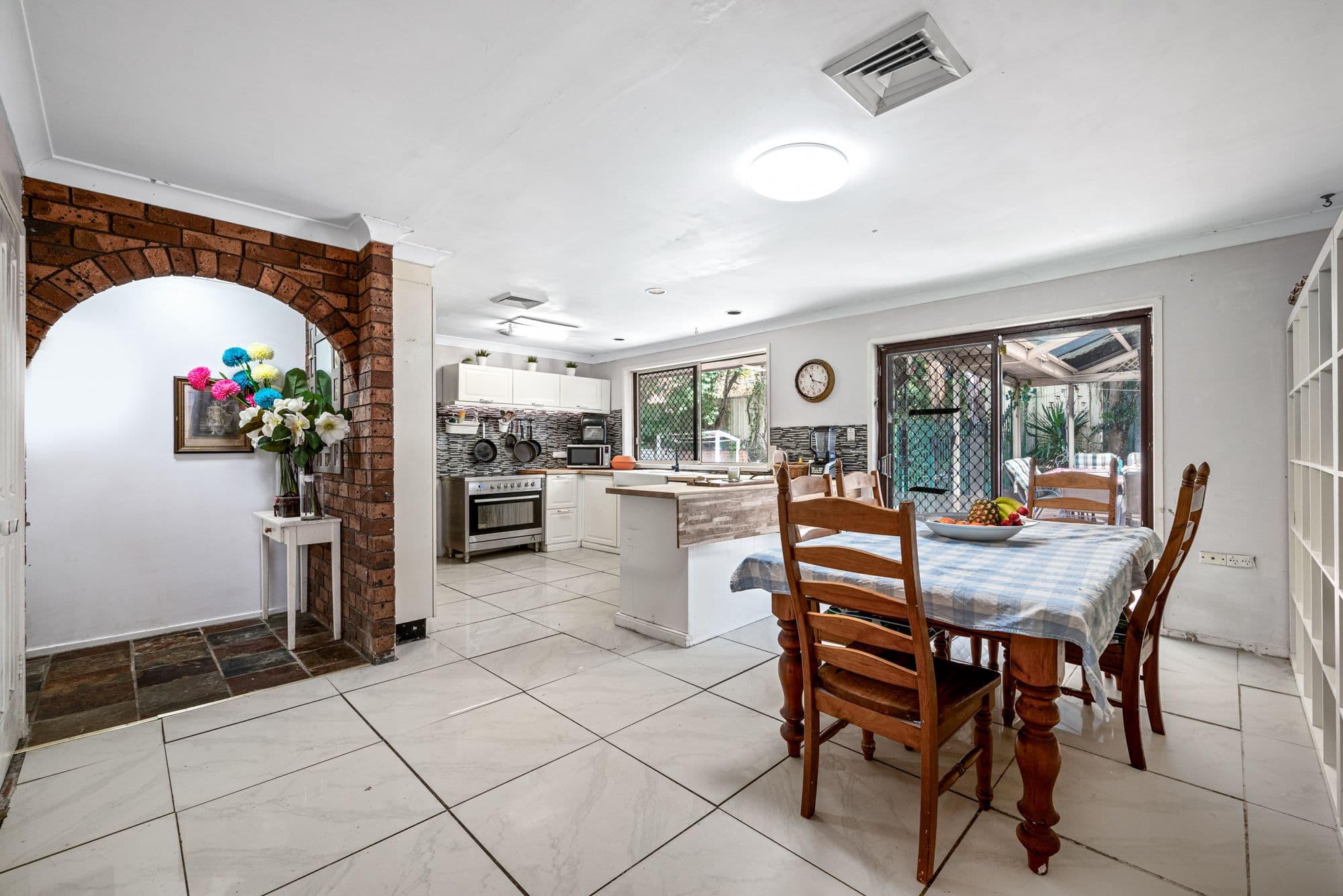 9 Bimbadeen Avenue, Bradbury NSW 2560, Bradbury - Thumbnail 4