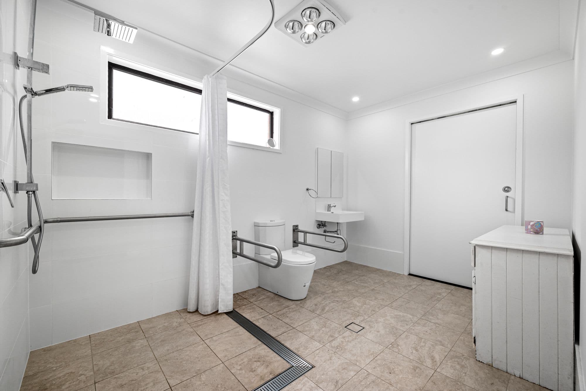 9 Bimbadeen Avenue, Bradbury NSW 2560, Bradbury - Thumbnail 8