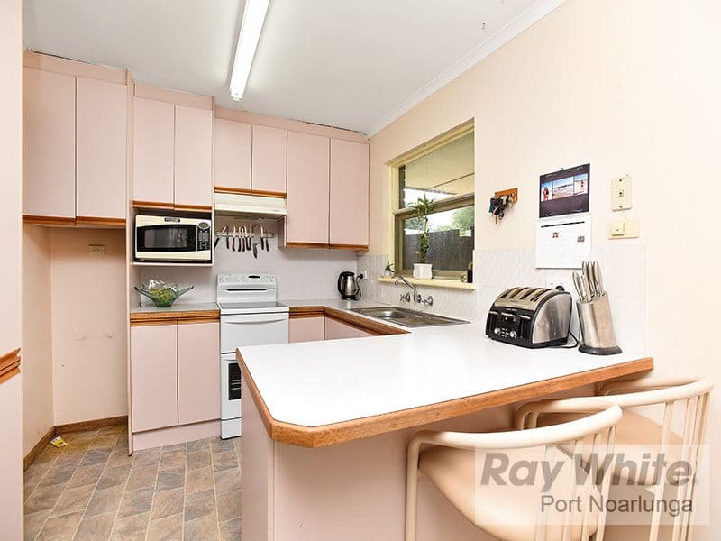 11 Gundowringa Avenue, Happy Valley SA 5159, Happy Valley - Thumbnail 4