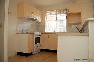 11 Thistle Street, Regents Park QLD 4118, Regents Park - Thumbnail 2