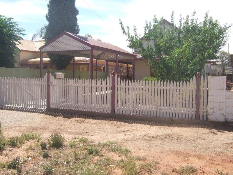 658 Chapple Street, BROKEN HILL NSW 2880, Broken Hill - Thumbnail 2