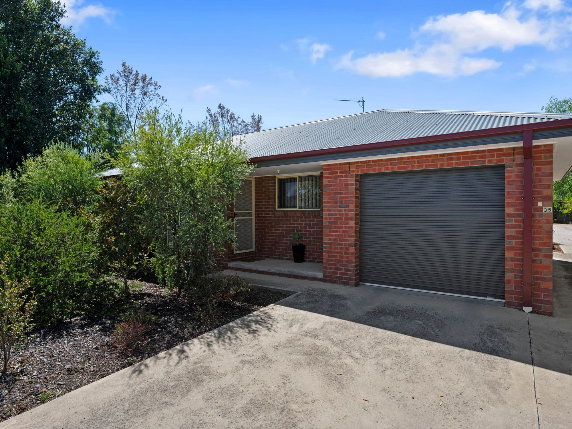 35 Nixon Street, Benalla VIC 3672, Benalla - Image 1
