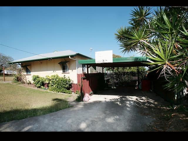2 Hill Crescent, GLADSTONE QLD 4680, West Gladstone - Thumbnail 4