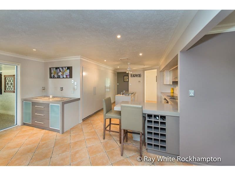 24 Warner Avenue, NORMAN GARDENS QLD 4701, Norman Gardens - Thumbnail 3