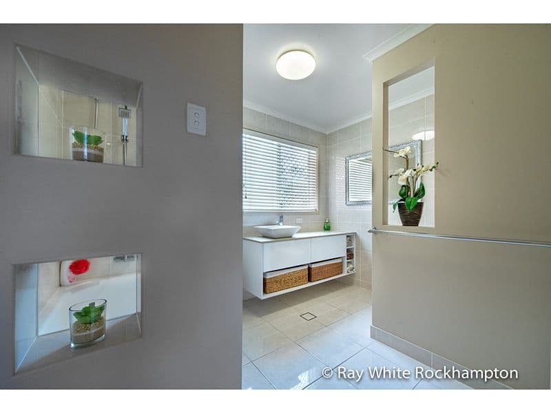 24 Warner Avenue, NORMAN GARDENS QLD 4701, Norman Gardens - Thumbnail 5