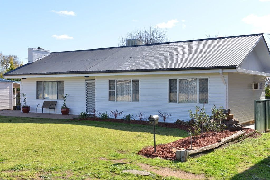 41 KING Street, Coonabarabran NSW 2357, Coonabarabran - Image 1