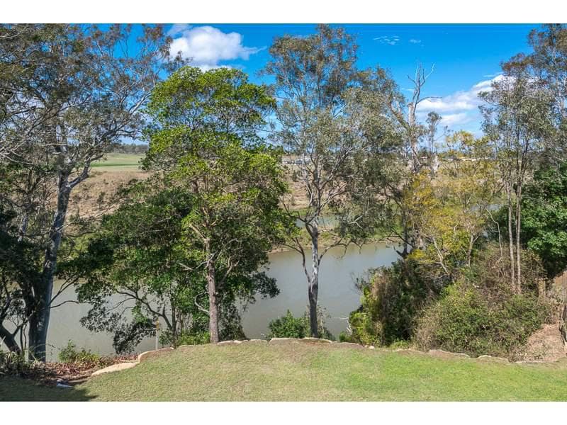 19 Aringa Crescent,  Karana Downs, Karana Downs - Thumbnail 2