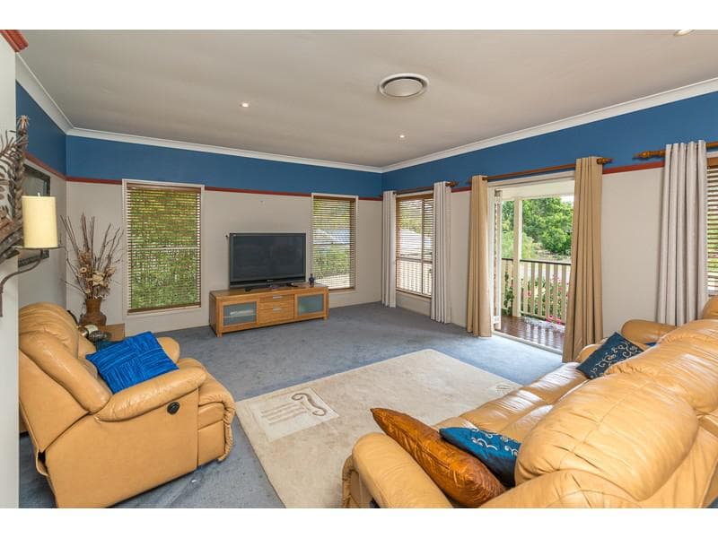 19 Aringa Crescent,  Karana Downs, Karana Downs - Thumbnail 4
