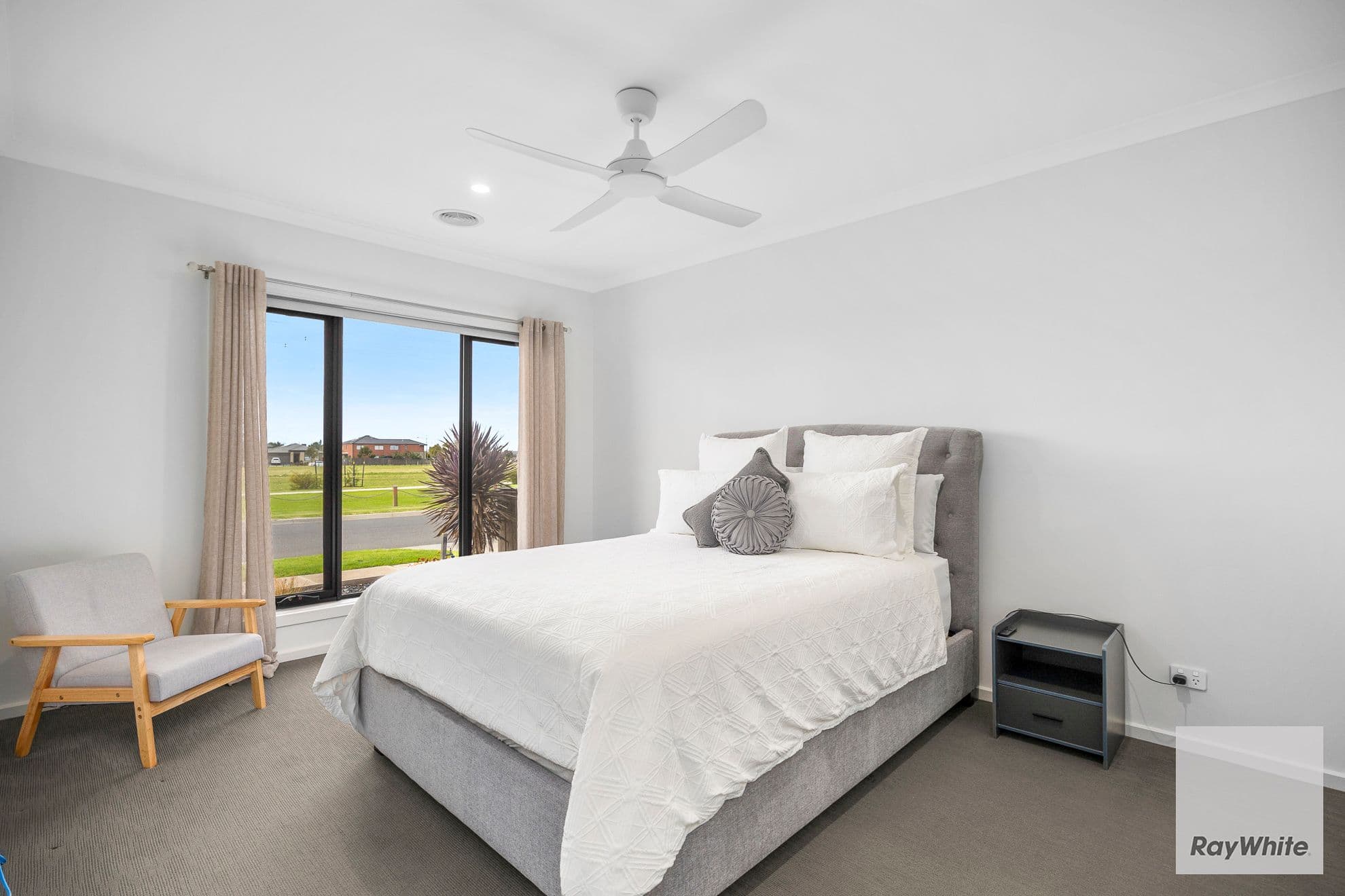 11 Monticiano Road, FRASER RISE VIC 3336, Fraser Rise - Thumbnail 6