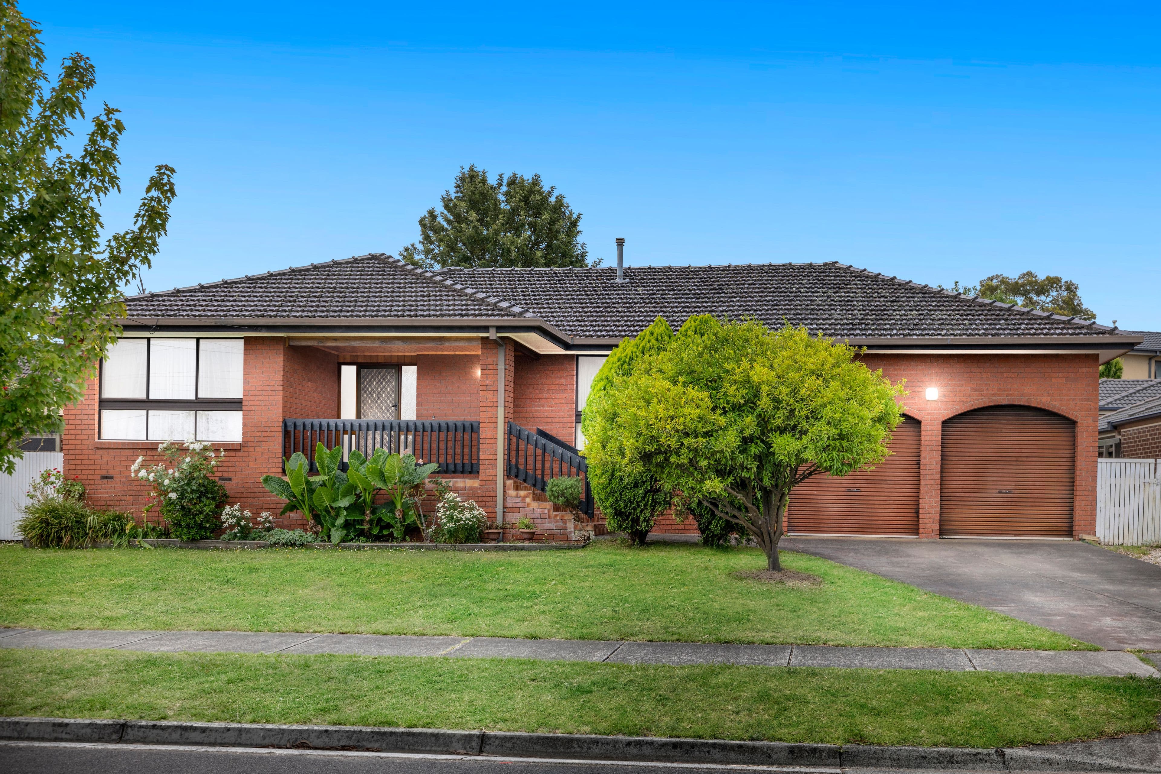 4 Silverton Drive, Ferntree Gully VIC 3156, Ferntree Gully - Image 1