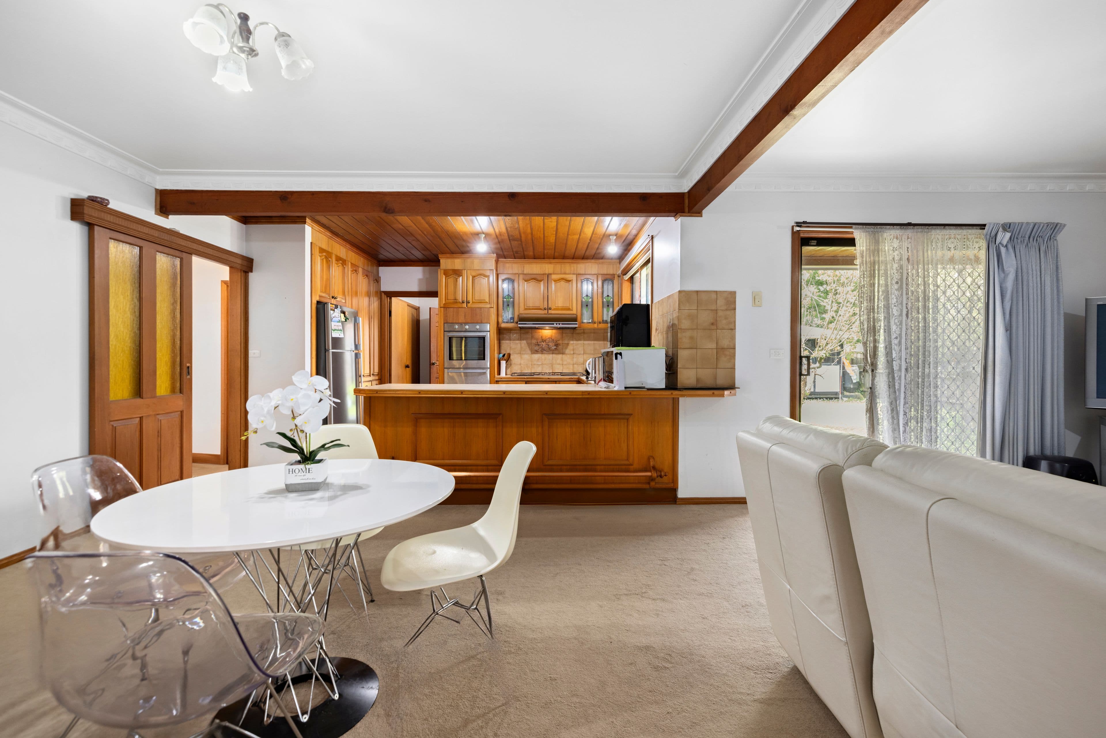 4 Silverton Drive, Ferntree Gully VIC 3156, Ferntree Gully - Thumbnail 2