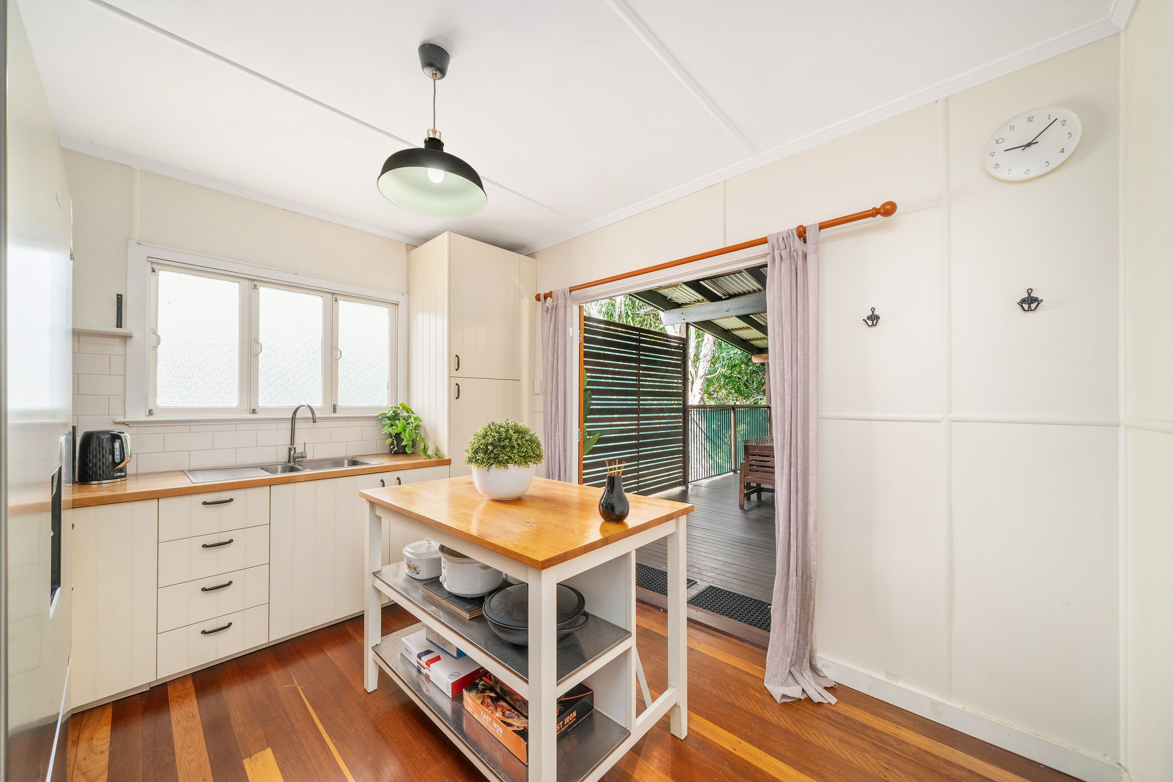 454 Oxley Avenue, Redcliffe QLD 4020, Redcliffe - Thumbnail 4