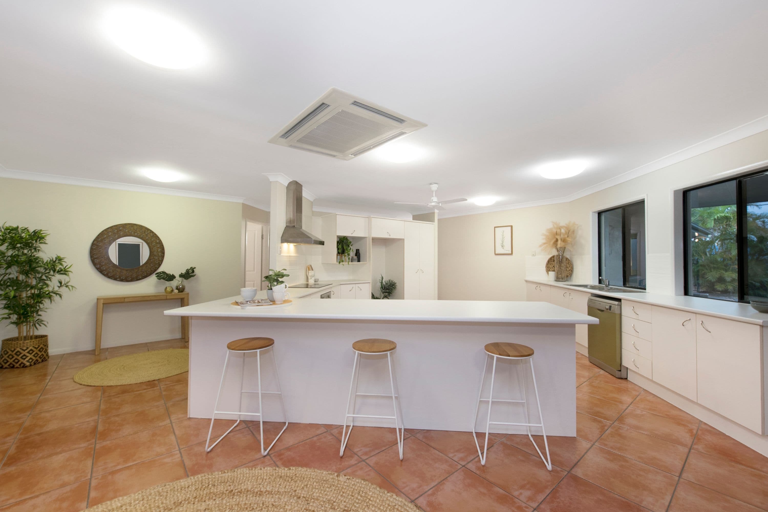 116-118 Martinez Avenue, West End QLD 4810, West End - Thumbnail 3