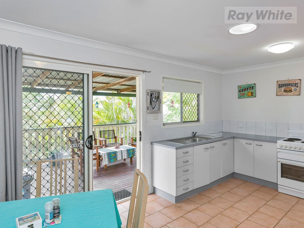 18 Carol Street, REDBANK PLAINS QLD 4301, Redbank Plains - Thumbnail 8