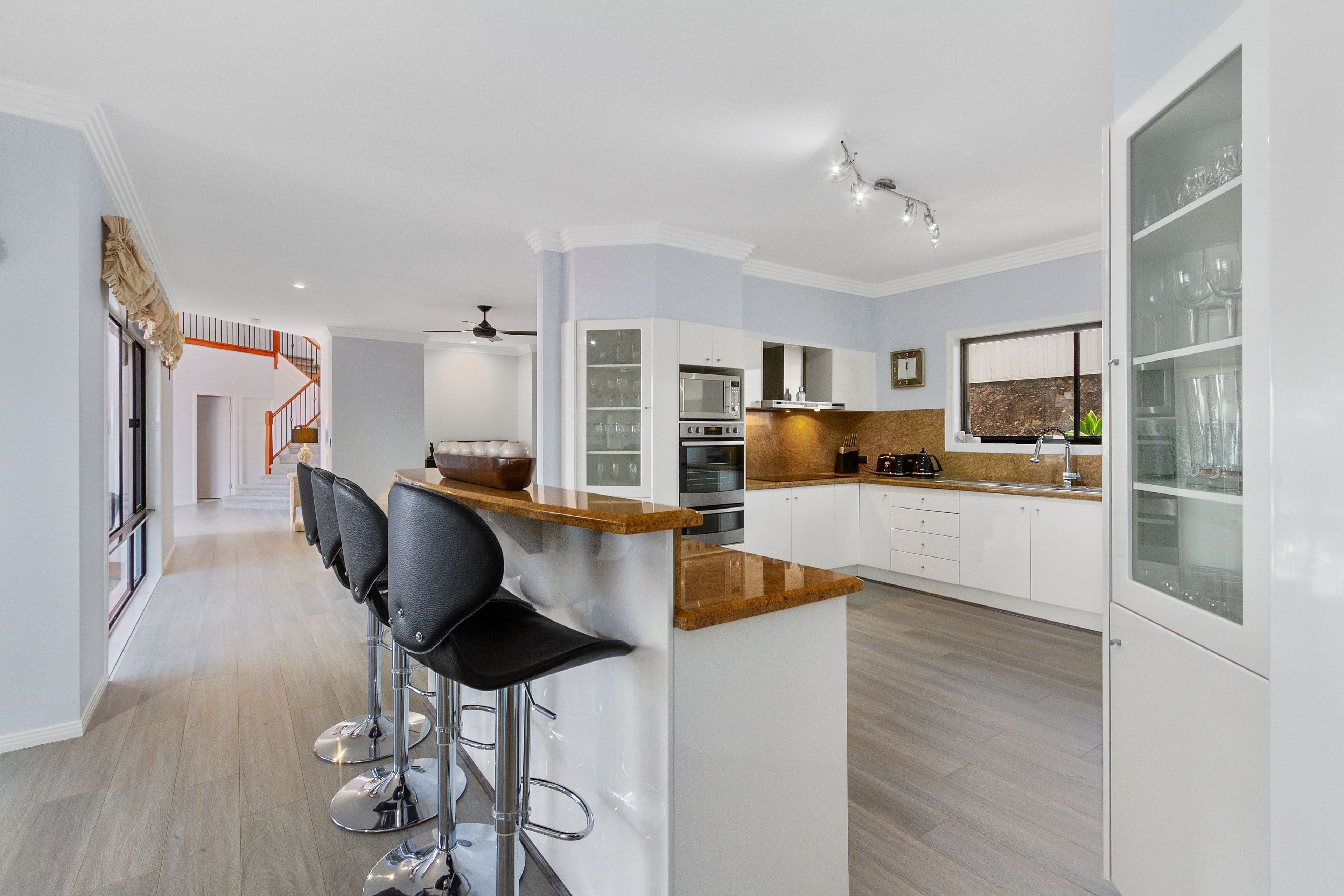 1 Petworth Court, Arundel QLD 4214, Arundel - Thumbnail 3