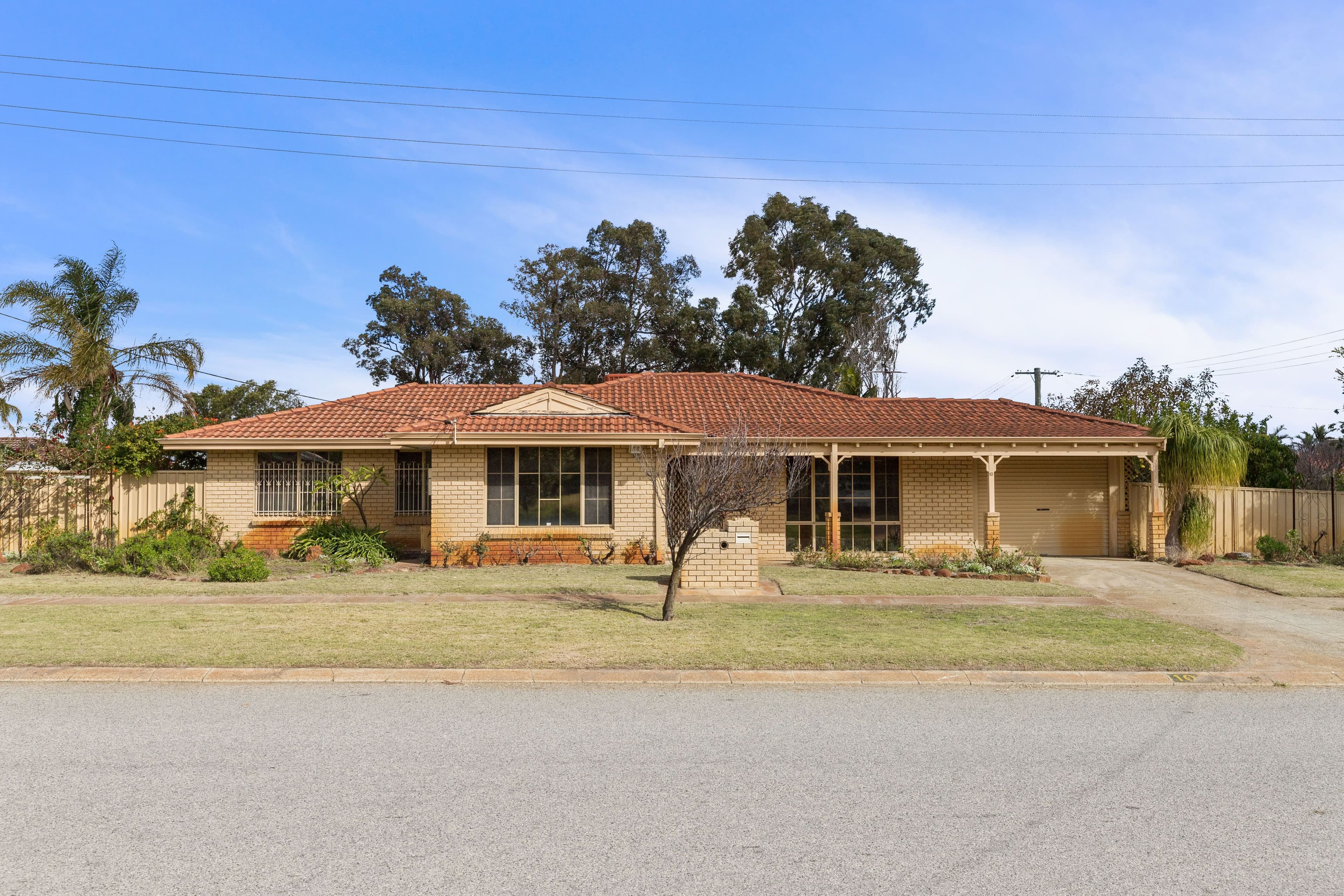 10 Sandridge Street, Gosnells WA 6110, Gosnells - Image 1