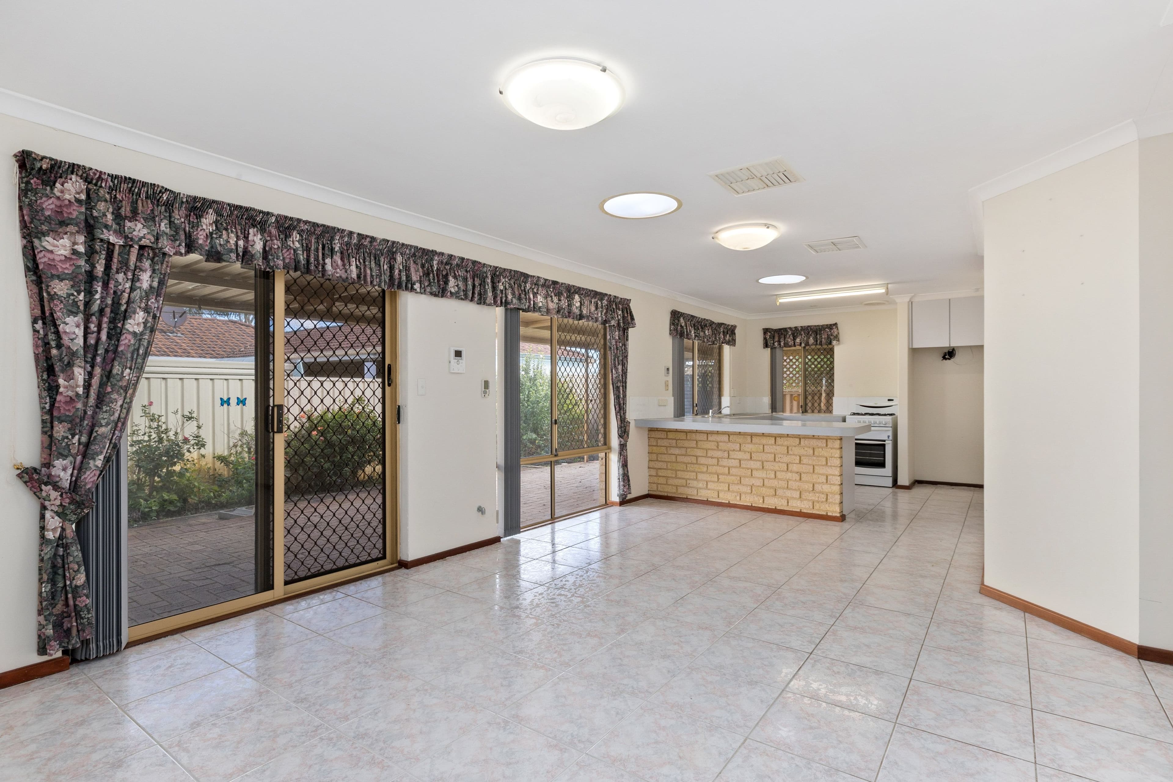 10 Sandridge Street, Gosnells WA 6110, Gosnells - Thumbnail 5