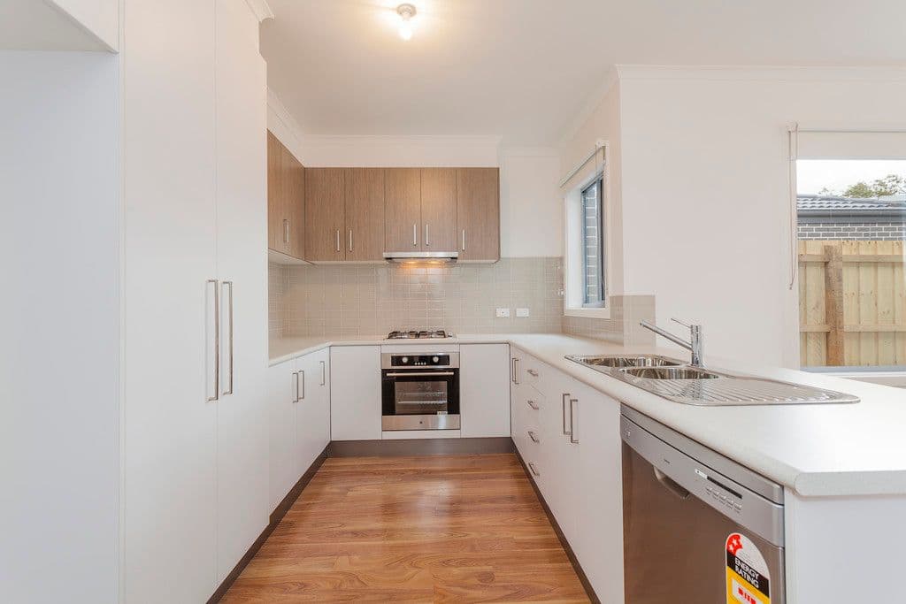 31-33 Helms Street, NEWCOMB VIC 3219, Newcomb - Thumbnail 4