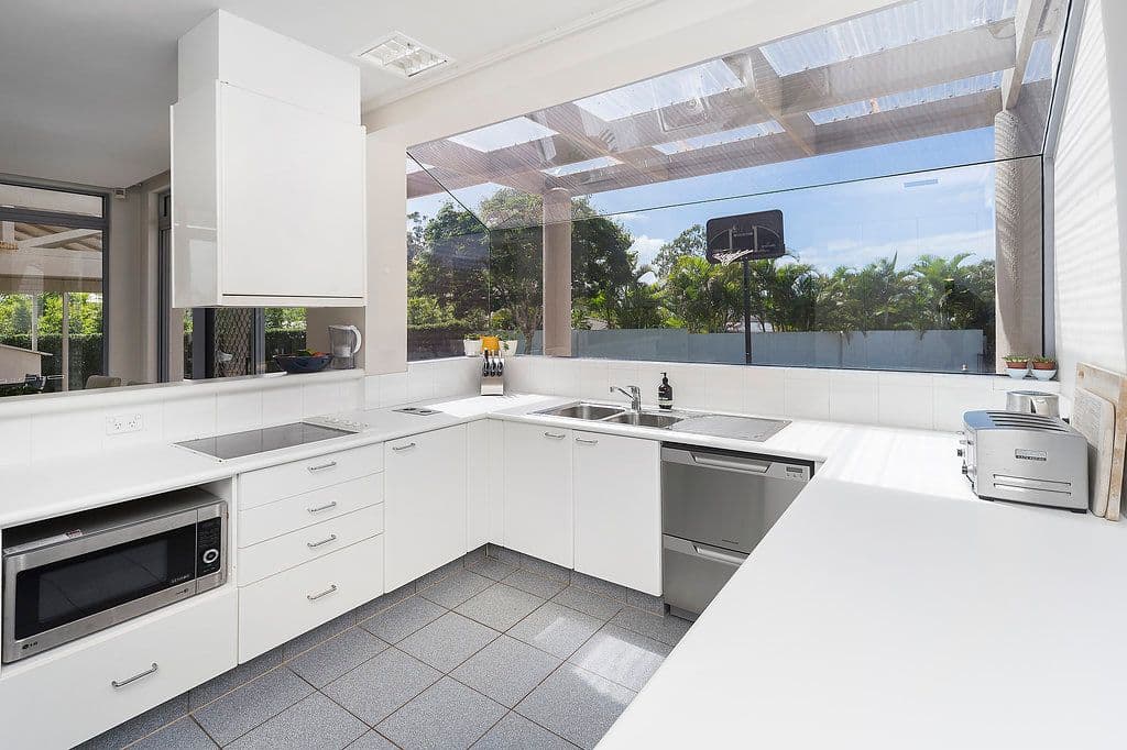 6275 Timberview Court, Sanctuary Cove QLD 4212, Hope Island - Thumbnail 4