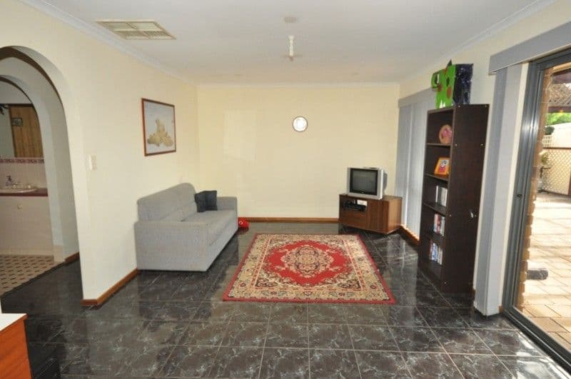 15 Jacaranda Drive, CRAIGMORE SA 5114, Craigmore - Thumbnail 2